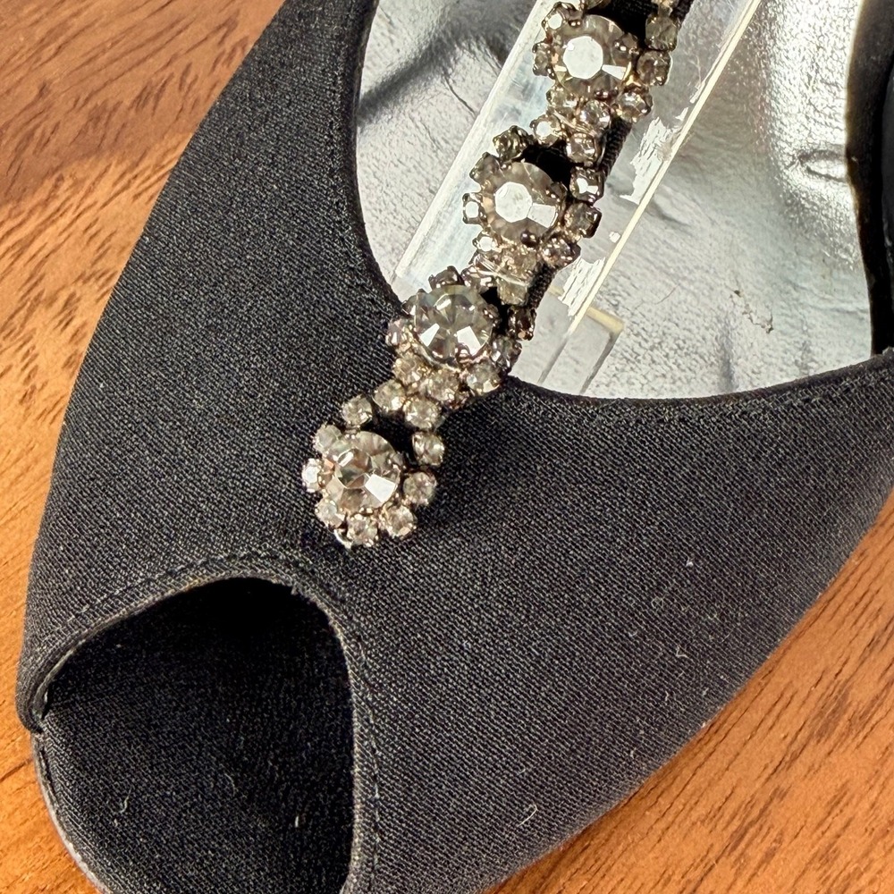 Stuart Weitzman Shoes Womens 7.5 M Black Satin Peep Toe Jeweled T-strap Pump - Picture 11 of 16